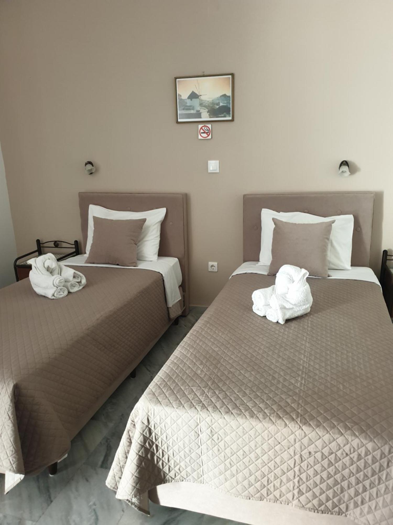 Makis Studios & Apartments Poros  Exterior photo