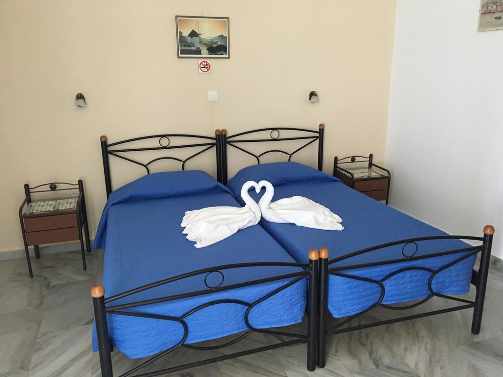 Makis Studios & Apartments Poros  Exterior photo